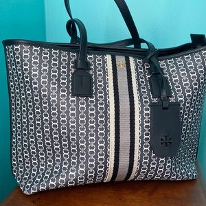 Tory Burch  Gemini Link Canvas Tote